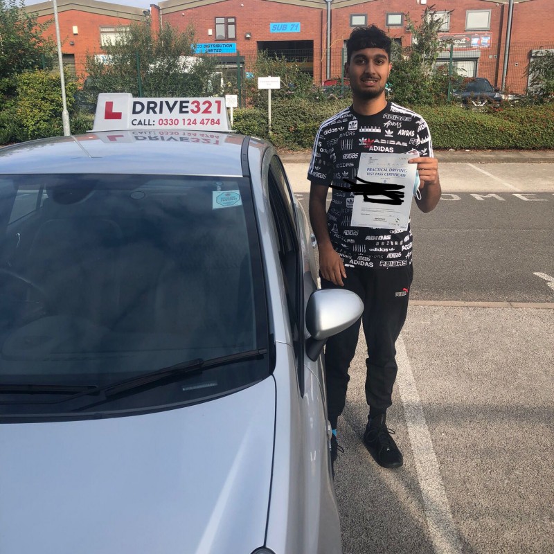 driving test pass photo of Haaris Hussain